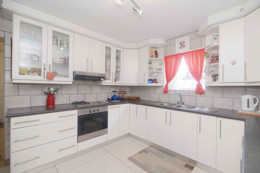 4 Bedroom Property for Sale in Pearly Beach Western Cape